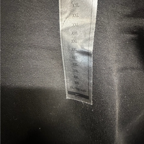 Nike Solo Swoosh Men's Black Crewneck Sweatshirt - Picture 7 of 8